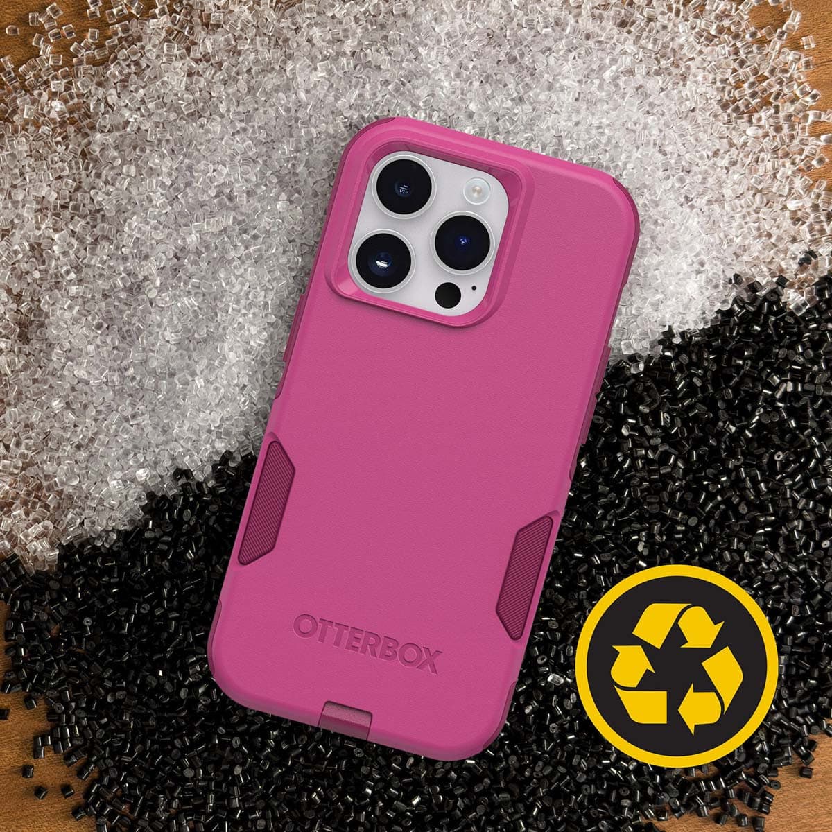 Otterbox Commuter Phone Case for iPhone 14 Pro.